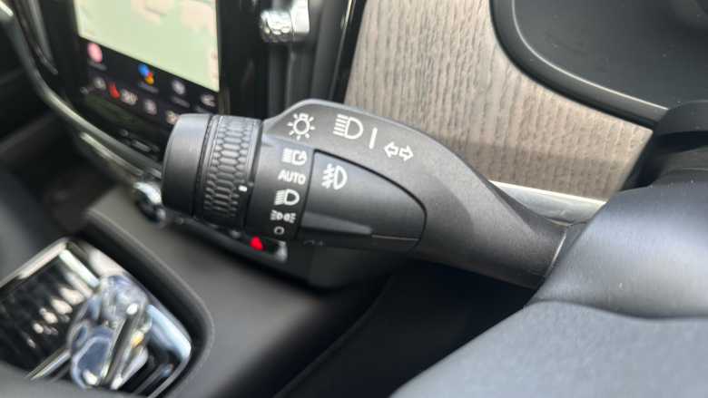 Volvo S90 2.0 T8 Recharge PHEV Inscription 4dr AWD Auto Saloon